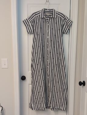 LOFT Size 4 Blue  and White Striped Button-Front Maxi Dress